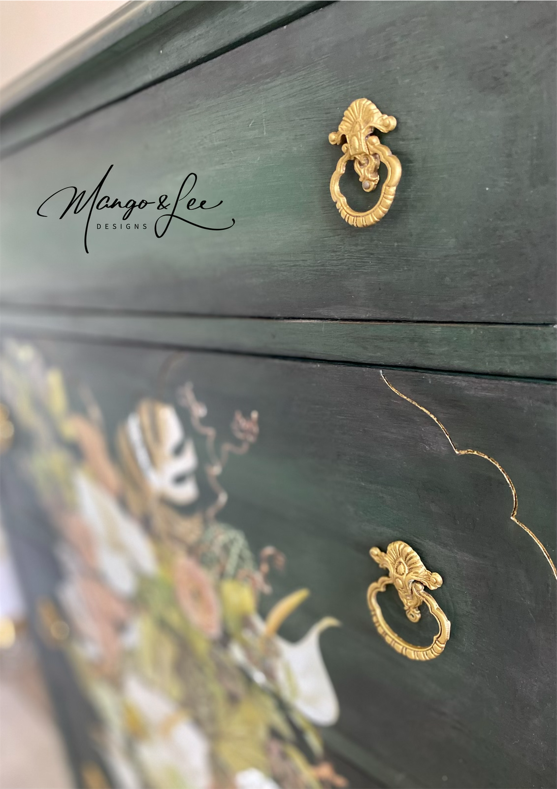 Mango & Lee Victorian Floral Dresser