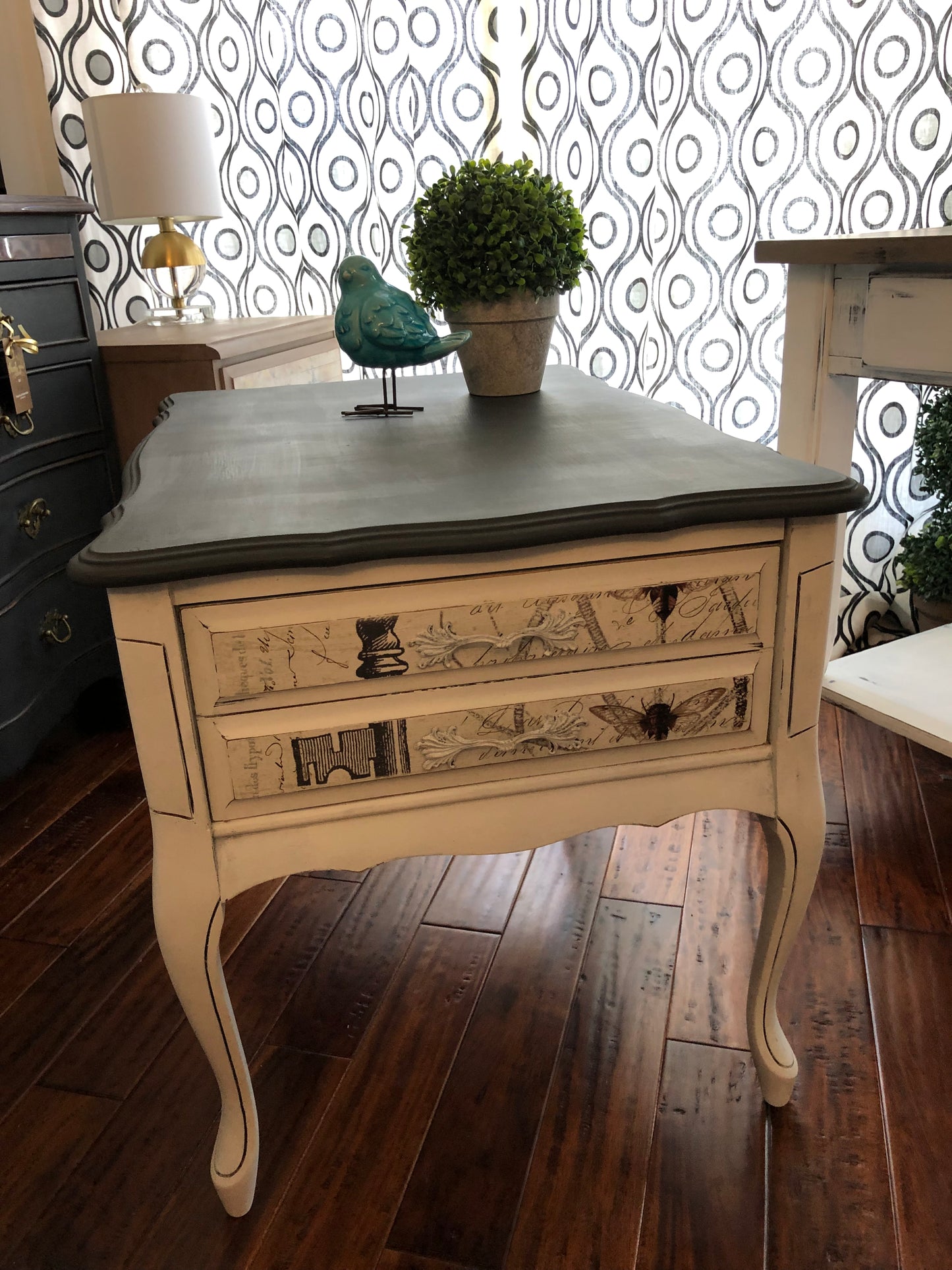 Queen Anne Accent table