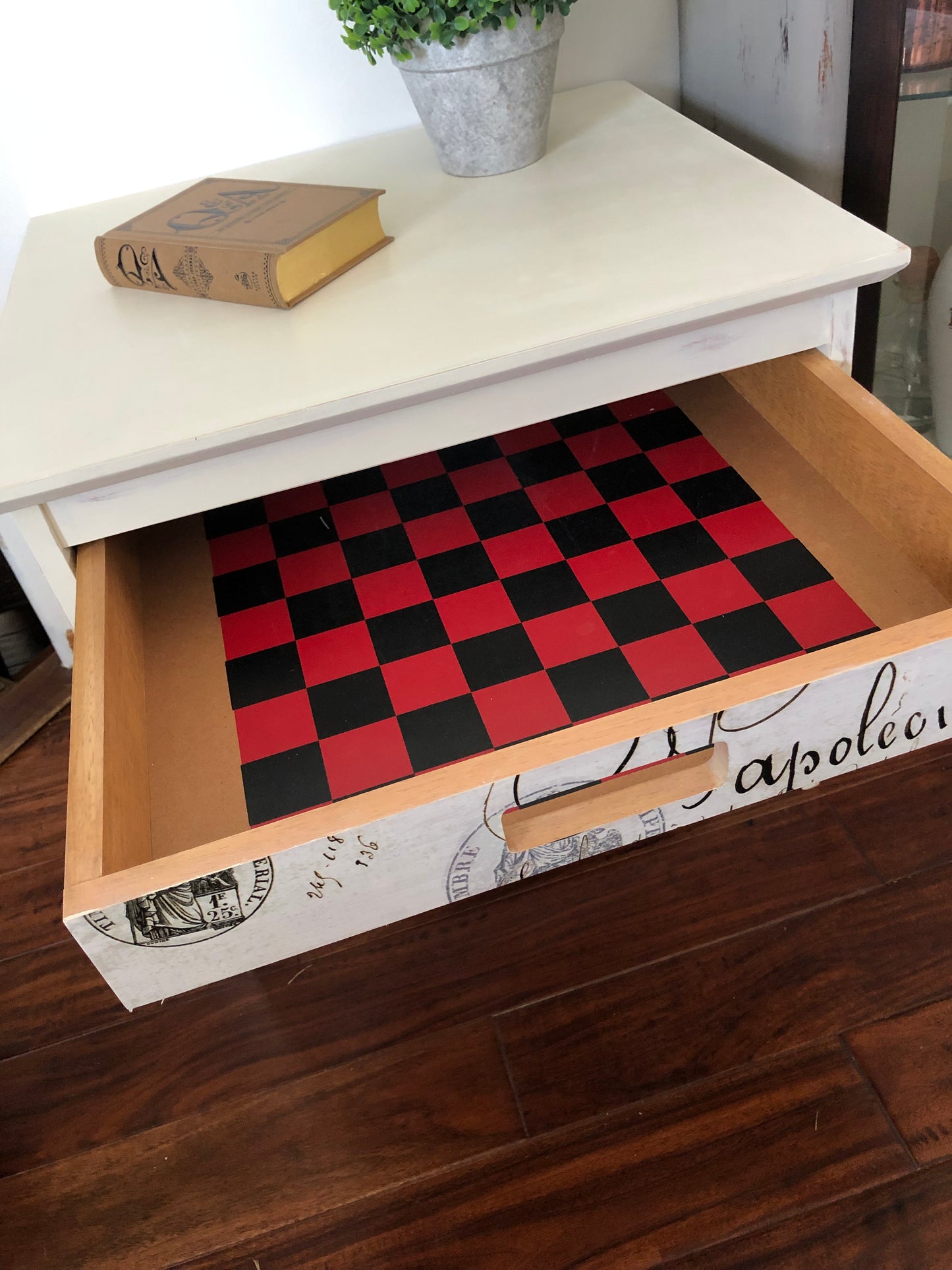 Vintage Games Table