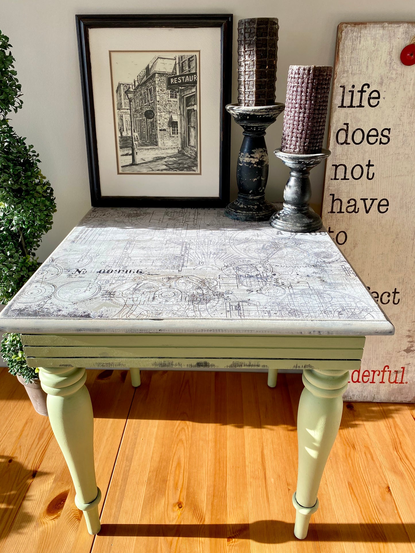 Grunge Gear Accent Table